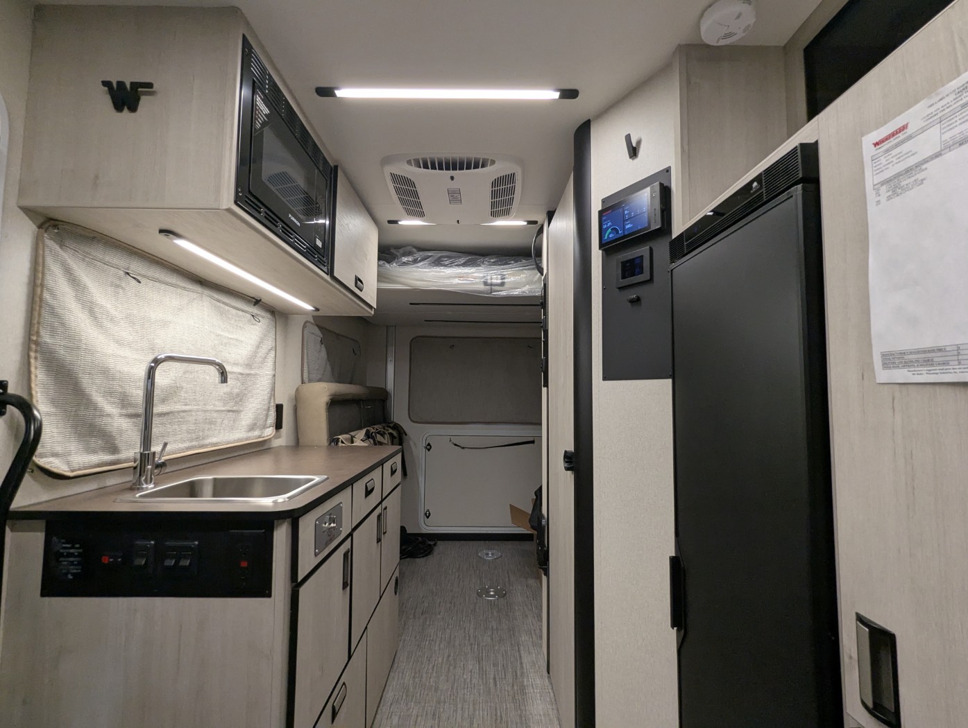 2027 Winnebago Elora 19DC - Image 18