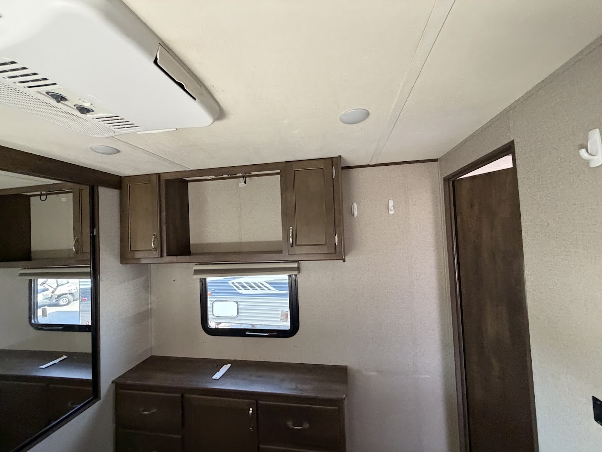 2019 DUTCHMEN AEROLITE 3303RL - Image 24