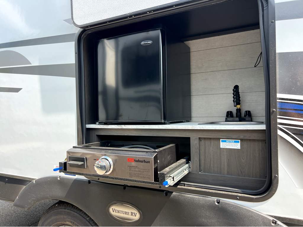 2026 VENTURE RV SPORTTREK 251VRK - Image 5