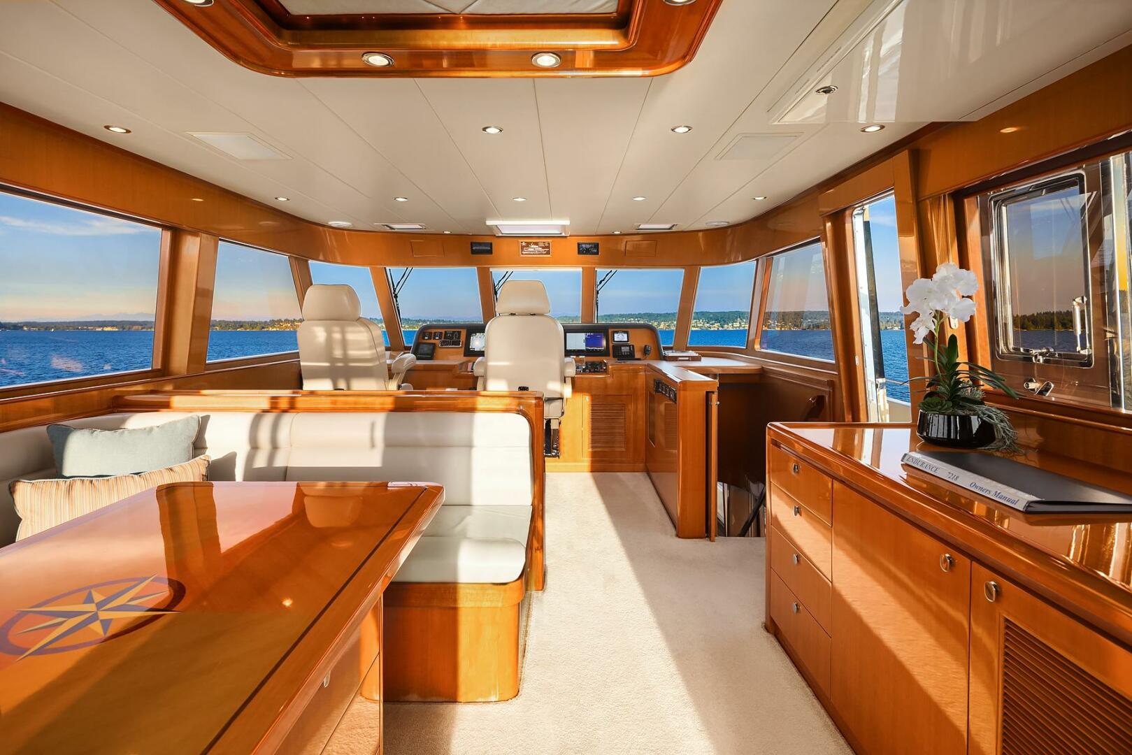 2014 Hampton 720 Skylounge LRC - Image 29
