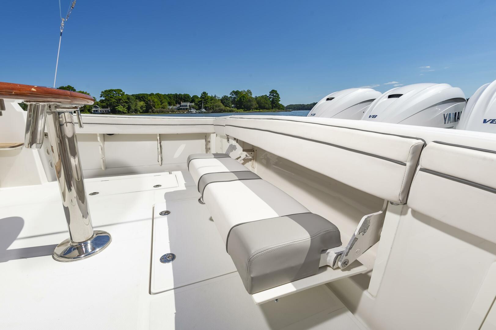 2014 Jupiter 41 Sport Bridge - Image 13