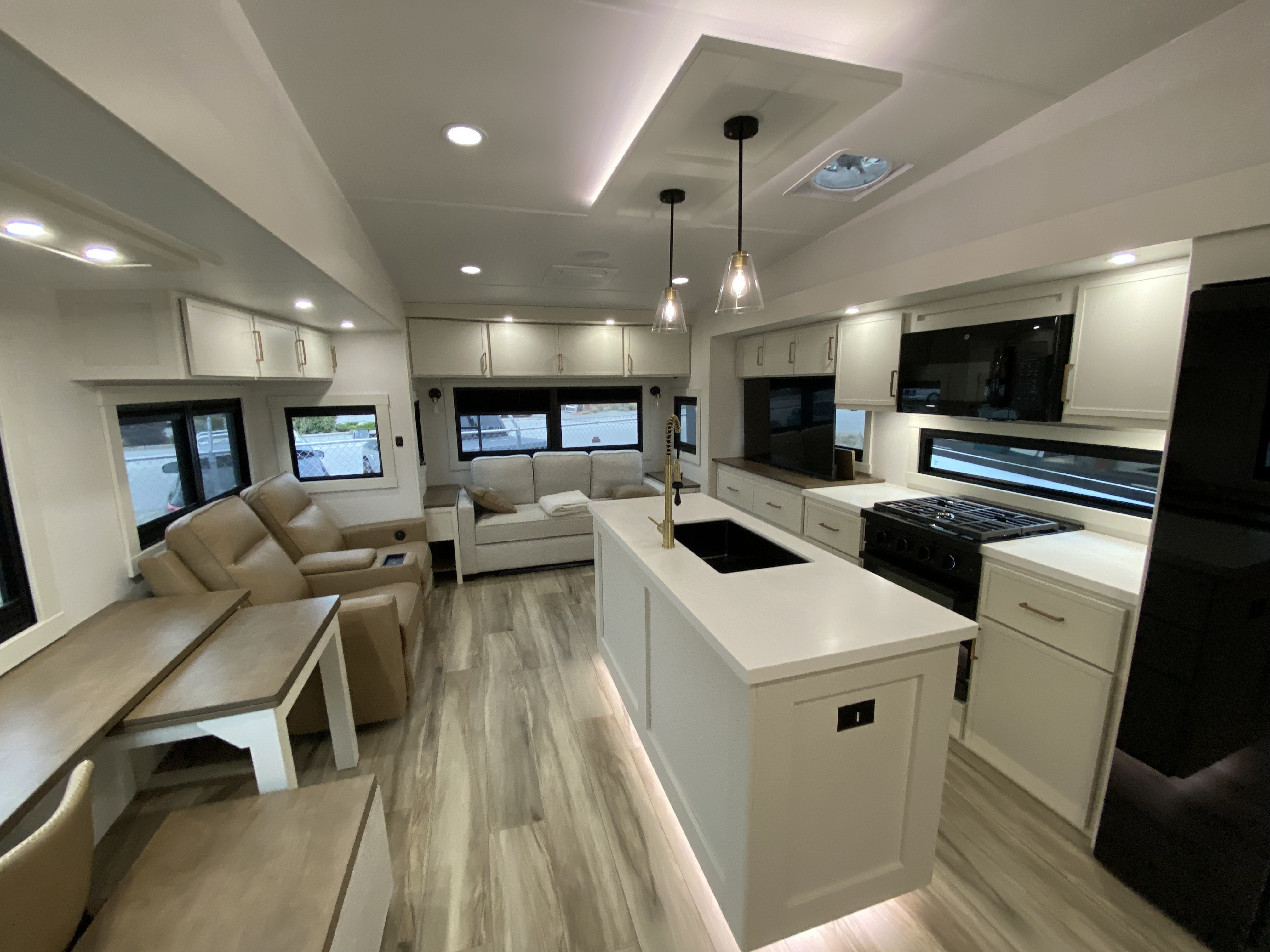 2027 Brinkley RV Model Z 3100 - Image 3