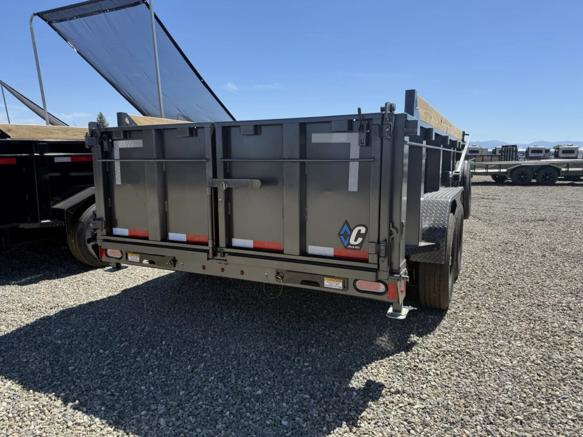 2026 DIAMOND C TRAILERS DIAMOND C LPT 207 HEAVY DUTY 14X82 32 SIDES - Image 3