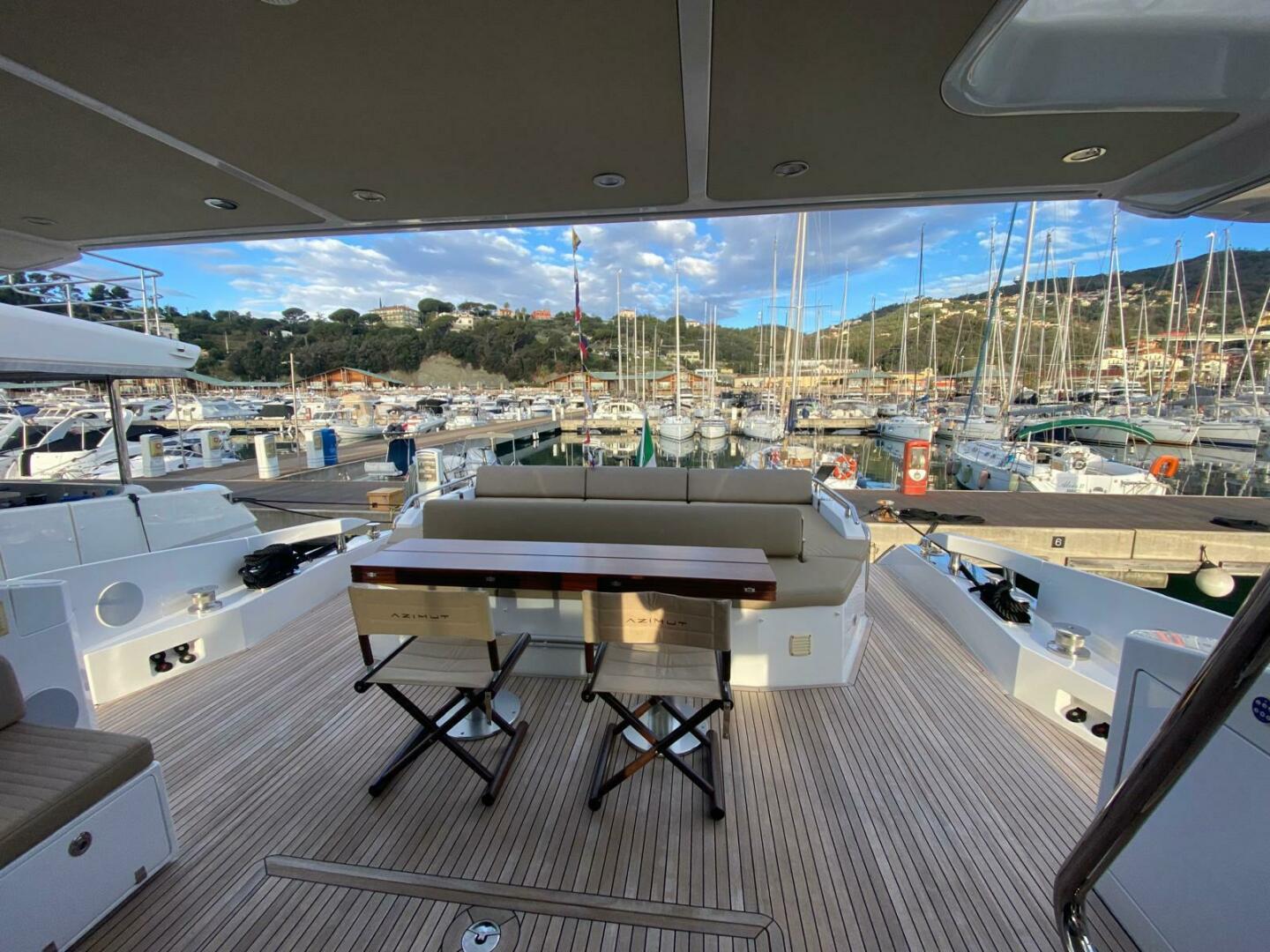 2016 Azimut 77S - Image 10