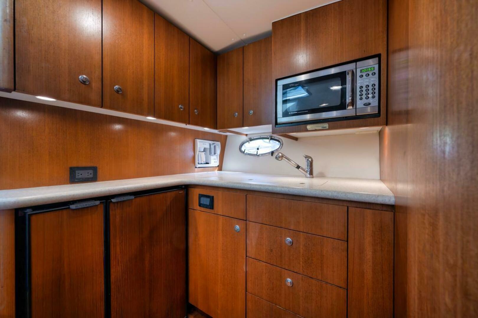 2004 Tiara Yachts 38 Open - Image 5