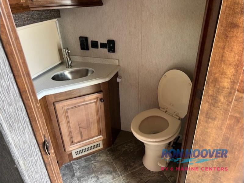 2019 HEARTLAND LANDMARK 365 NEWPORT - Image 12