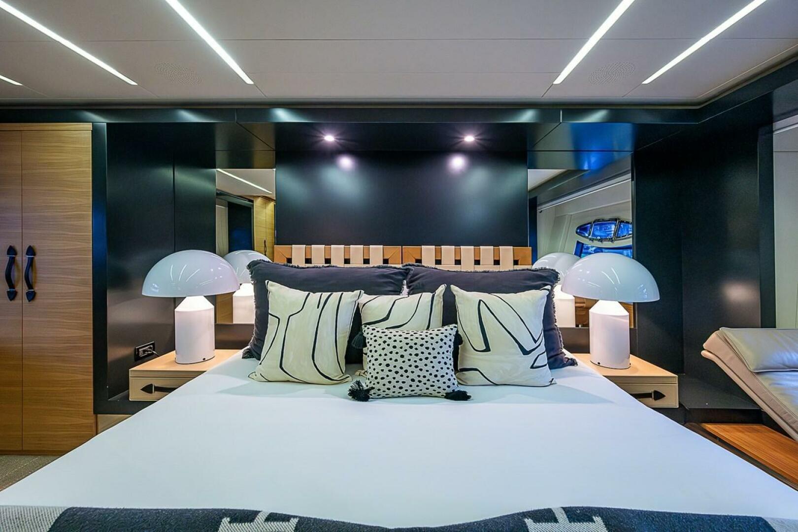 2014 Pershing Pershing 92 - Image 12