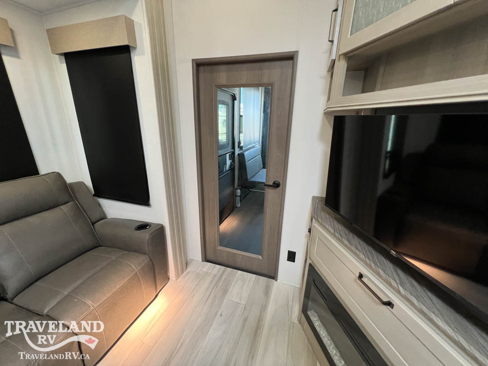 2025 Grand Design Momentum G-Class 320G - Image 23