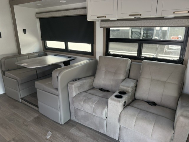 2027 JAYCO GREYHAWK 29MV - Image 6