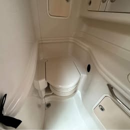 2006 Sea Ray 320 Sundancer - Image 49