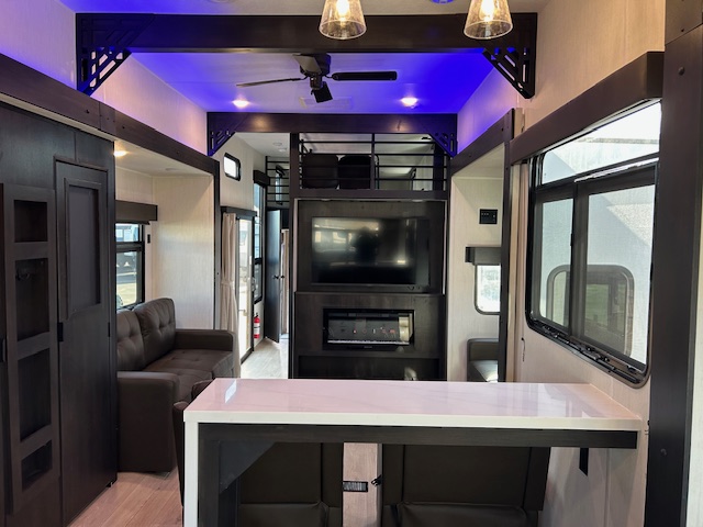 2026 CHEROKEE TIMBERWOLF 39DKBL - Image 9