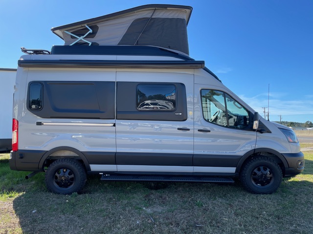 2026 Grand Design Lineage Series VT LVT1 - Image 10