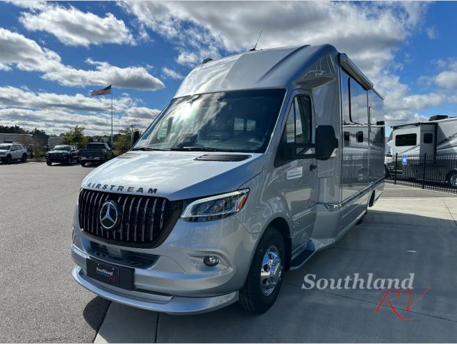2026 Airstream Atlas Advanced Power Plus - Image 9