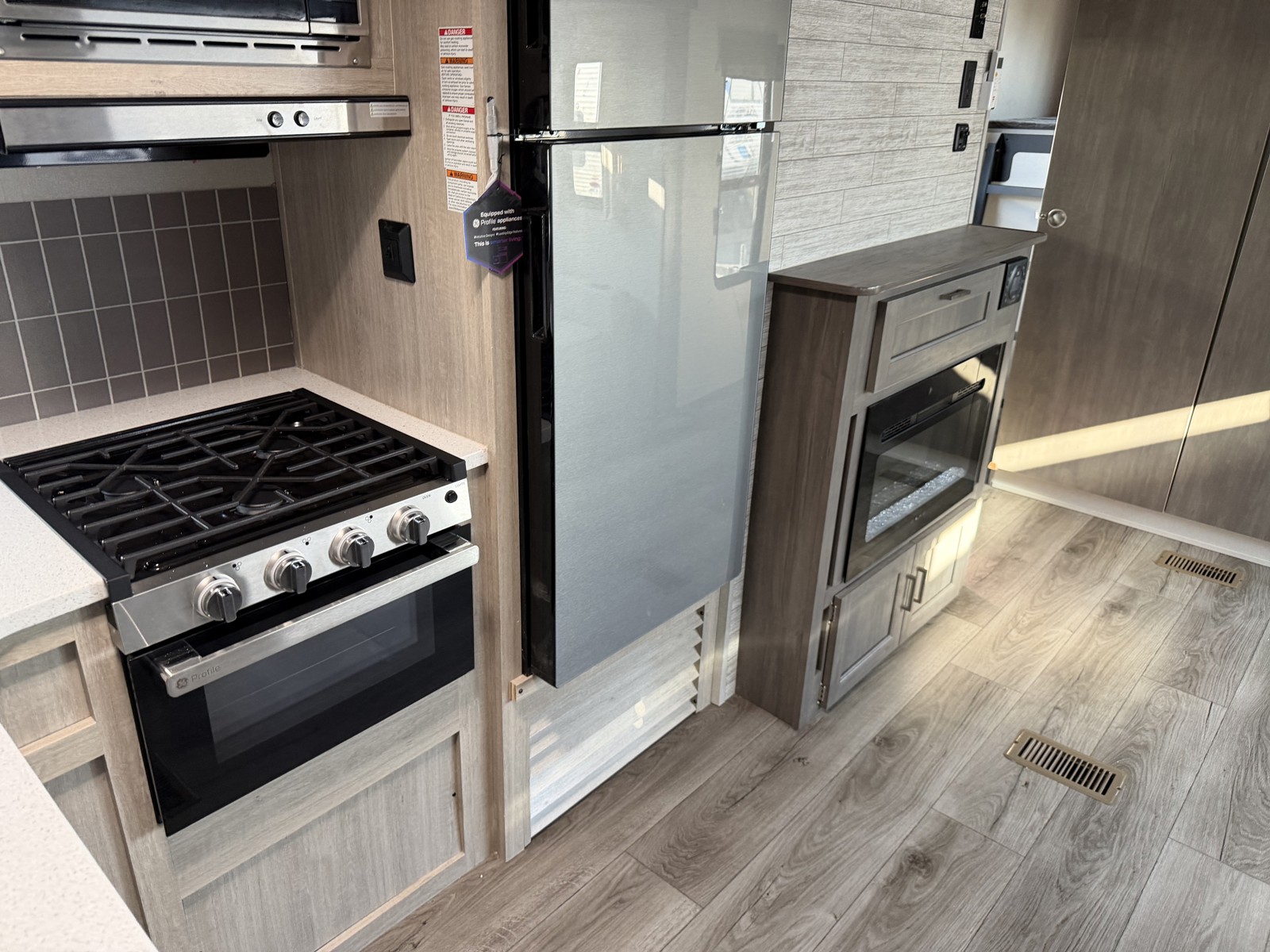 2026 COACHMEN 333DORM - Image 40