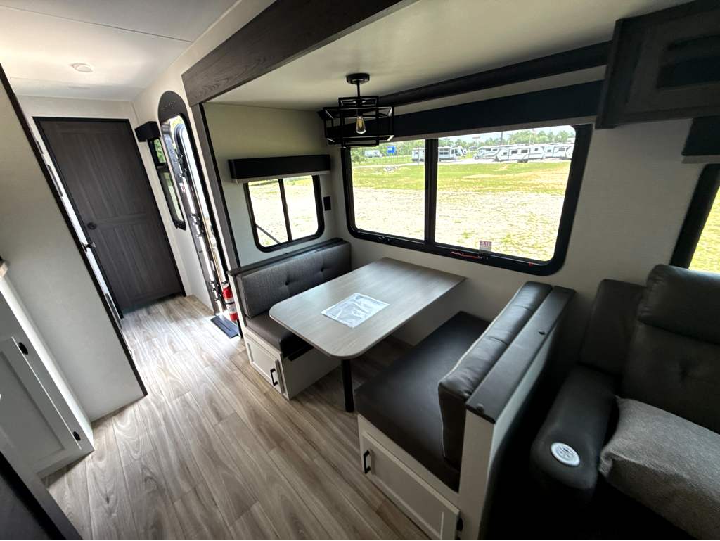 2026 VENTURE RV SPORTTREK 343VIB - Image 14