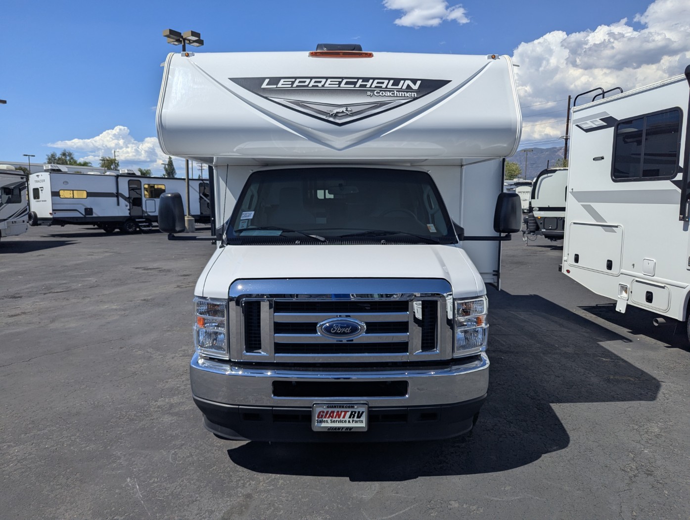 2025 Coachmen Leprechaun 260QB - Ford E-450 - Image 2