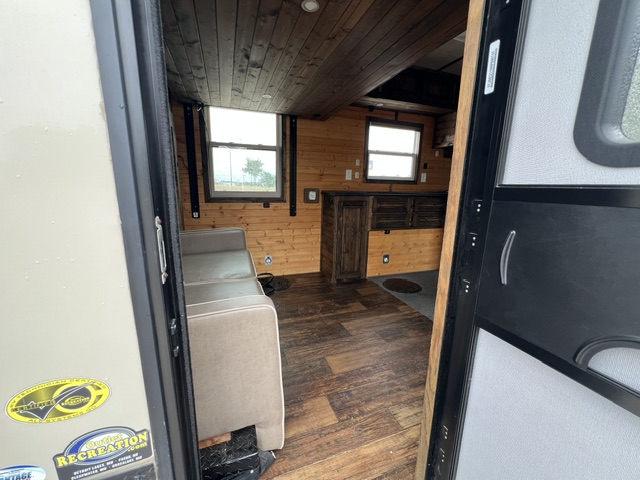 2022 ICE CASTLE RV SPIRIT 8X22 - Image 9