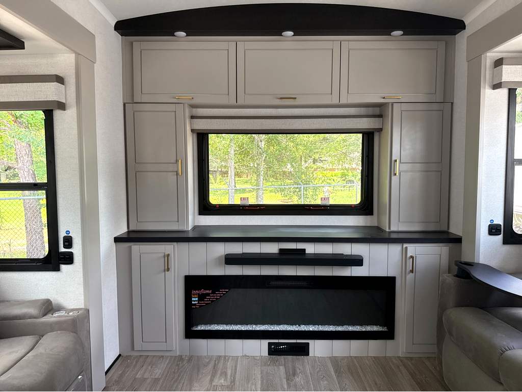 2027 JAYCO NORTH POINT 381CKRE - Image 17