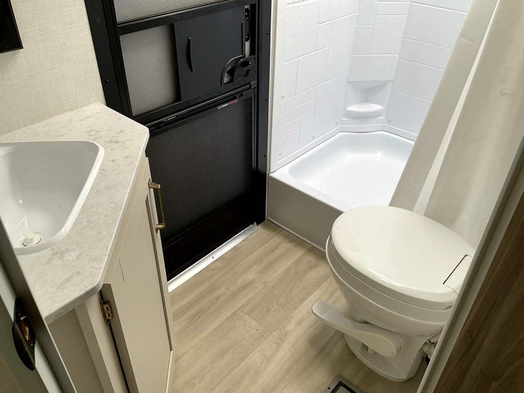 2027 KZ SPORTSMEN 261 BHK - Image 22