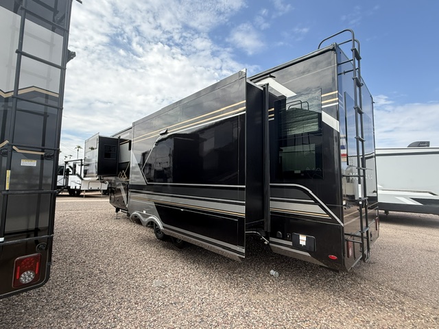 2027 Keystone Montana 3100RL - Image 3