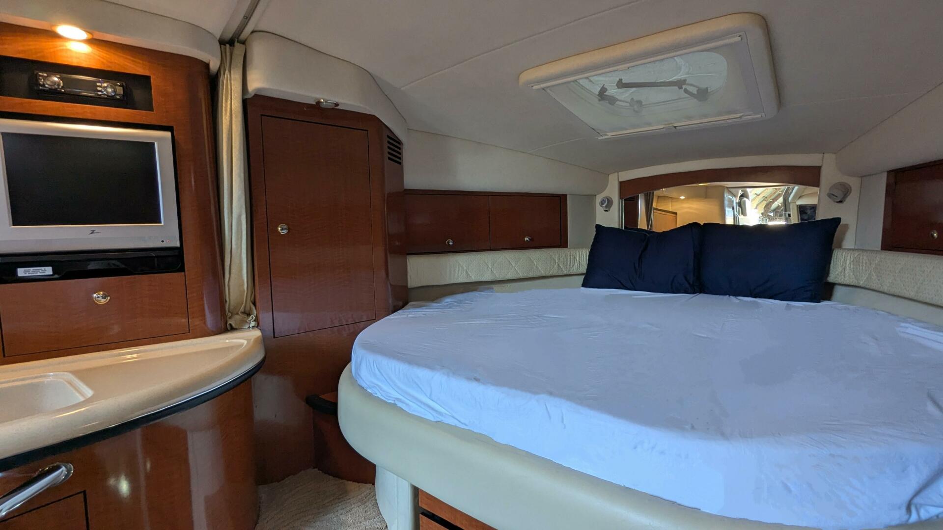 2004 Sea Ray 340 Sundancer - Image 19