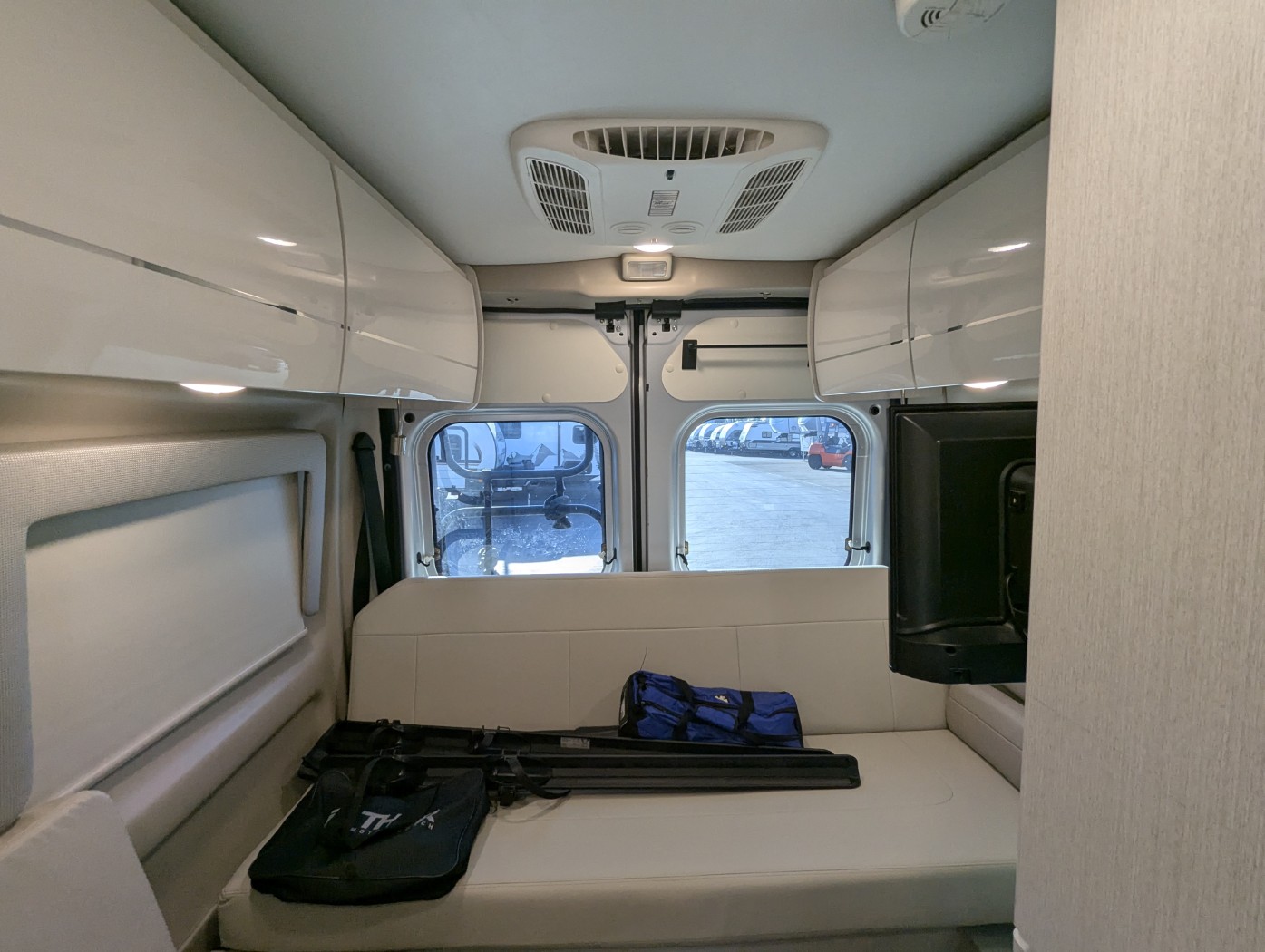 2022 Thor Motor Coach Tellaro 20J - Image 25