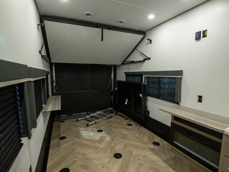 2026 Keystone RV Carbon 321LT - Image 5