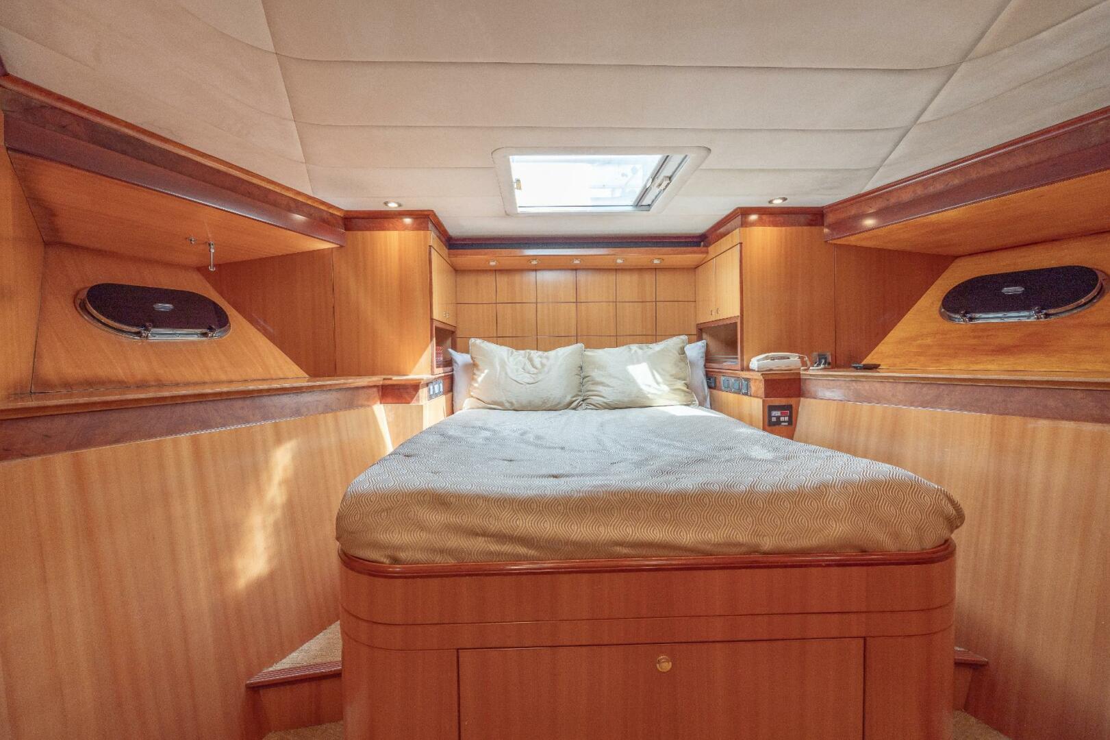 2001 Grand Harbour 76 - Image 30