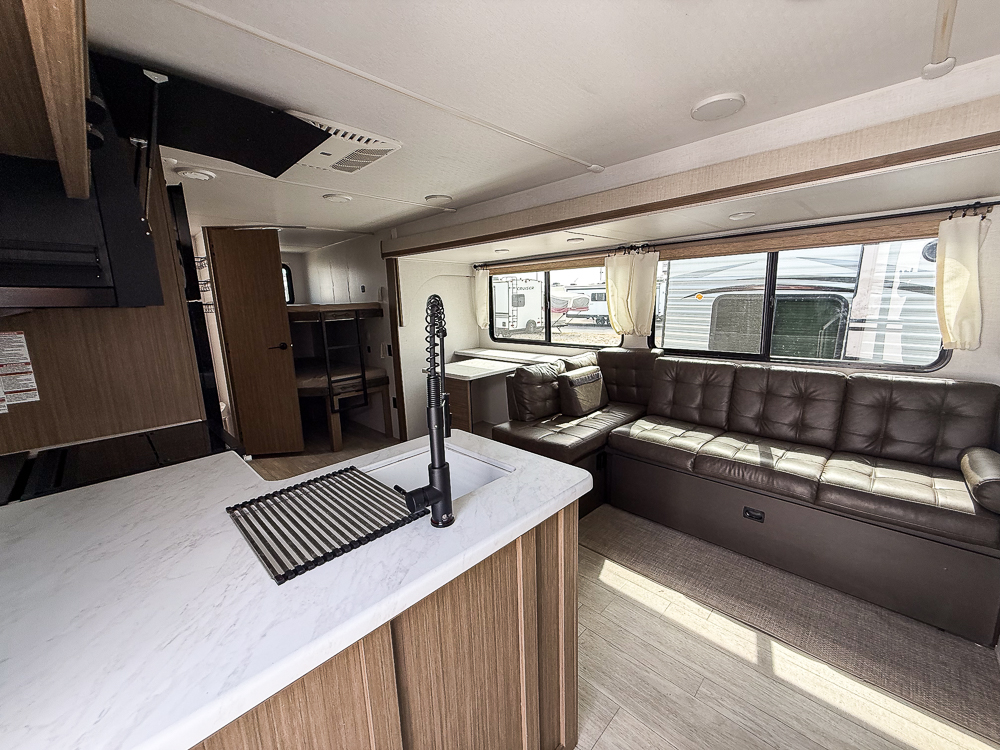 2025 FOREST RIVER SALEM CRUISE LITE 26DBUD - Image 22