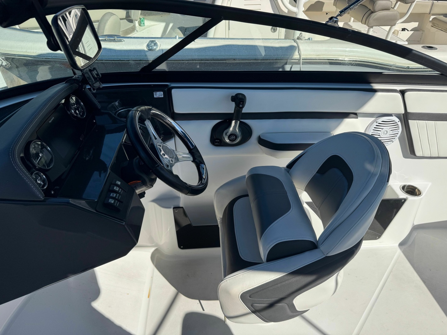 2020 Monterey M-205 - Image 17