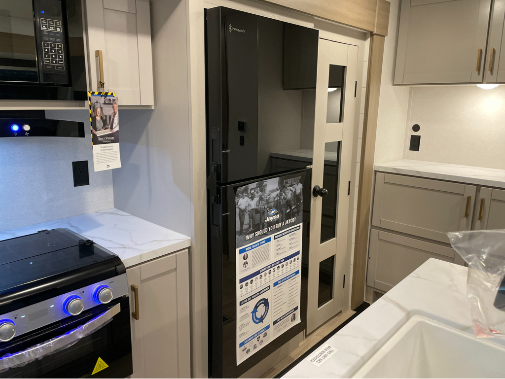 2027 Jayco Jay Flight SLX 333BTS - Image 9