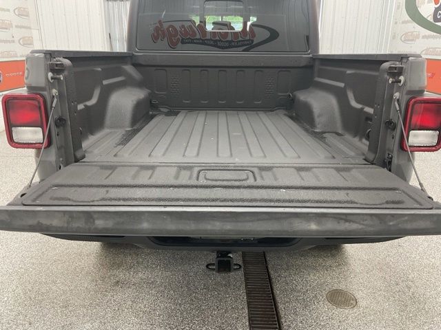 2021 Jeep Gladiator Crew Cab Sport 4WD - Image 6