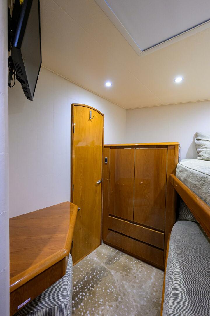 2014 Viking 76 Enclosed Bridge - Image 41