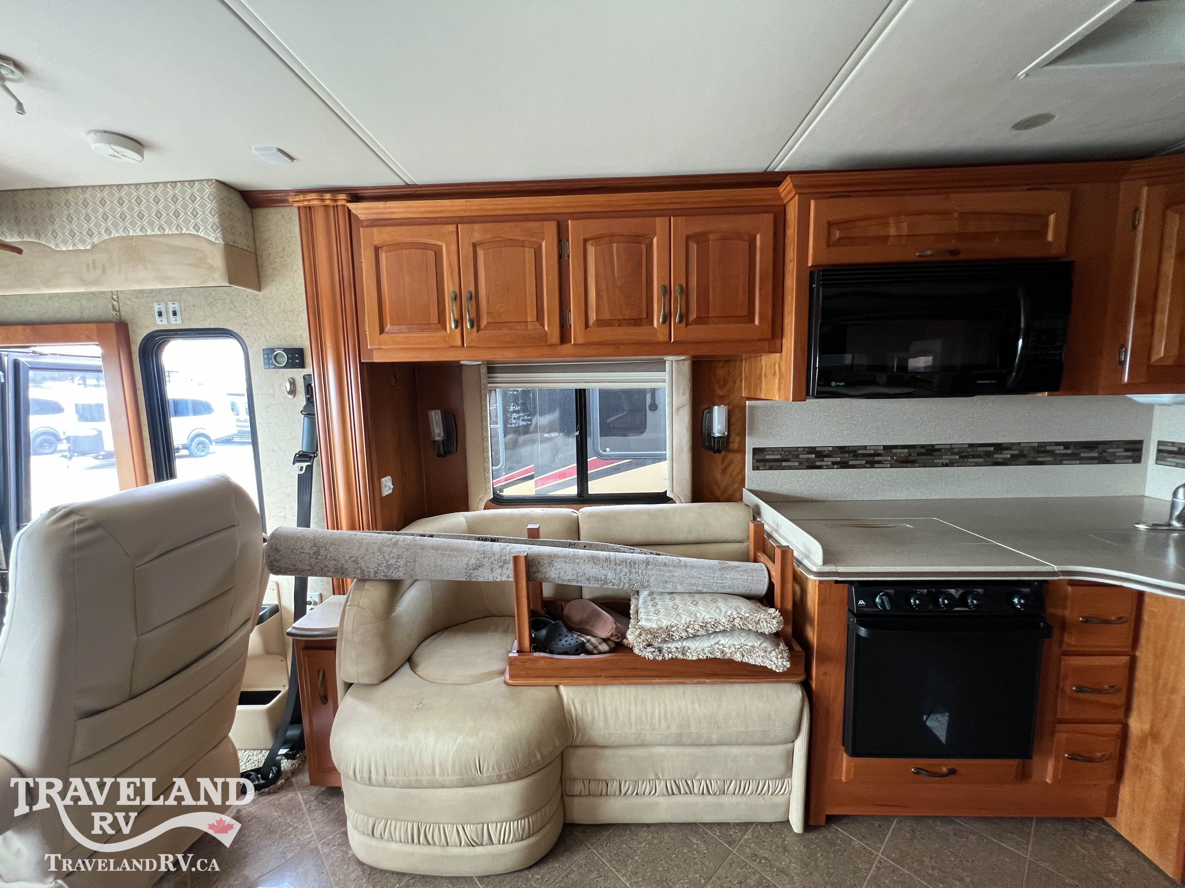 2011 Newmar Dutch Star 3734 - Image 17