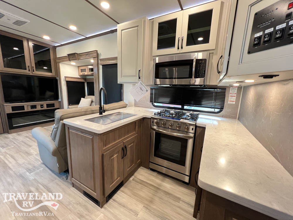2023 Alliance RV Paradigm 395DS - Image 17