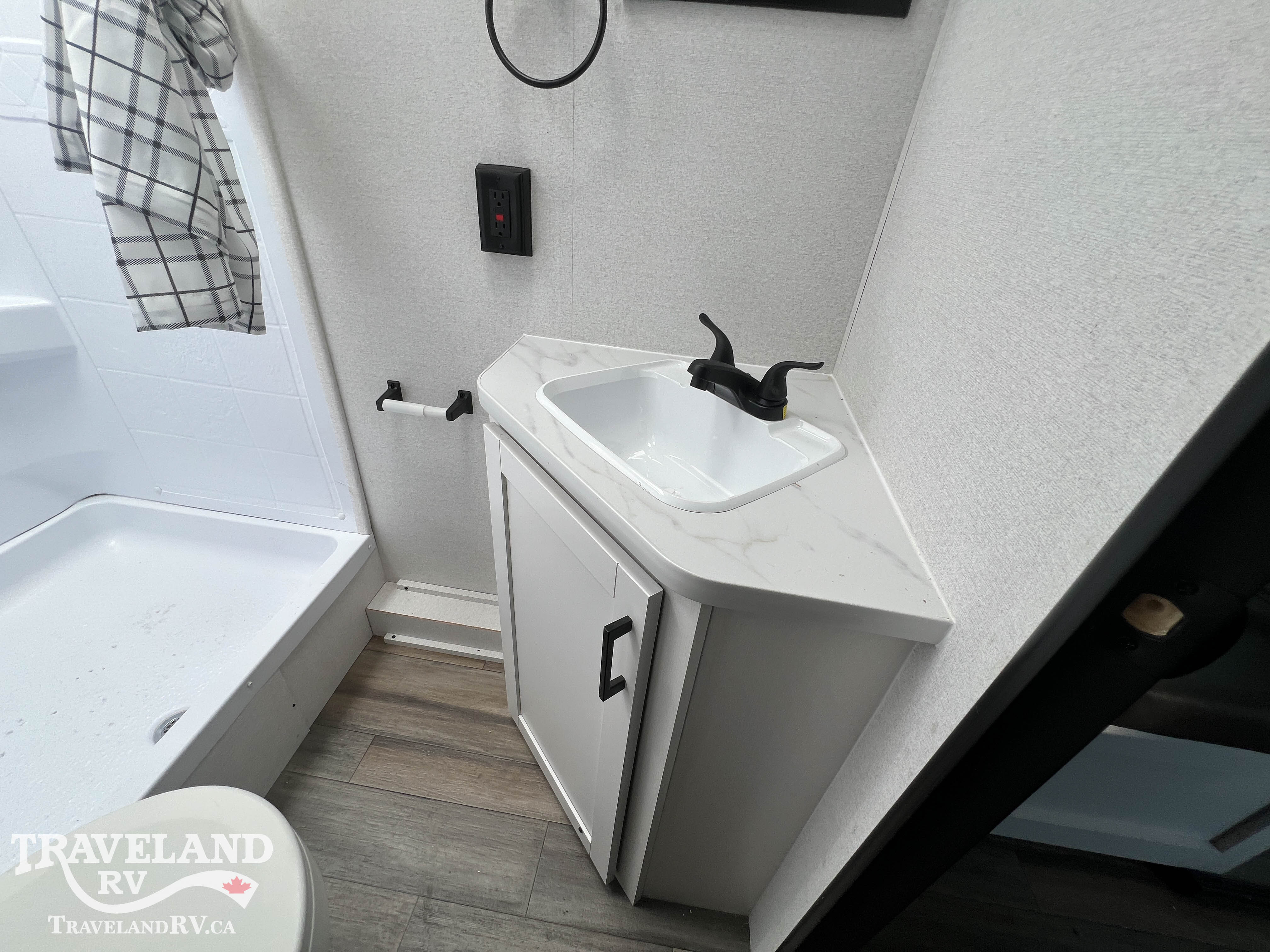 2027 Highland Ridge Colt 18MBS - Image 25