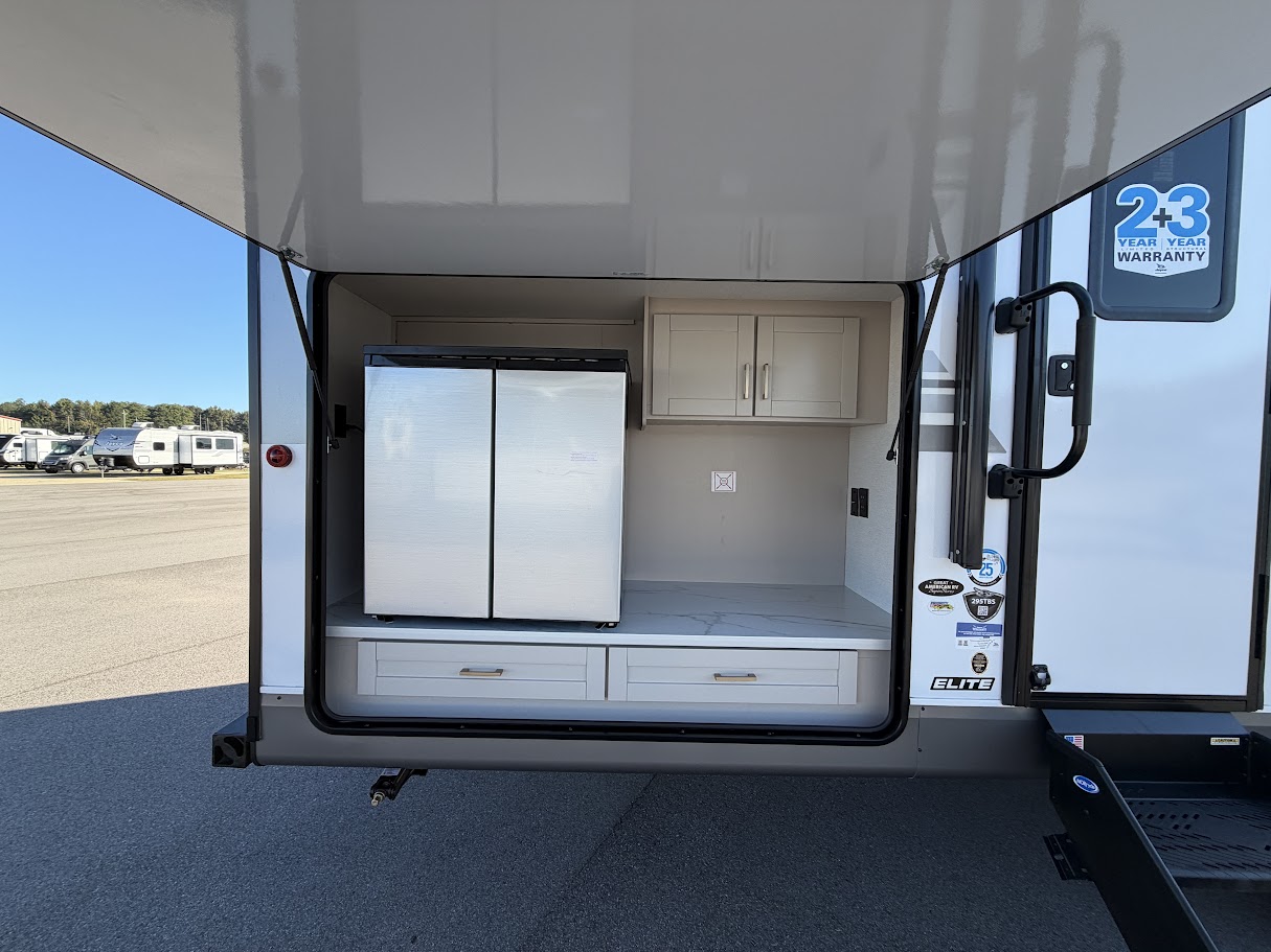 2027 JAYCO JAY FLIGHT 295TBS - Image 10