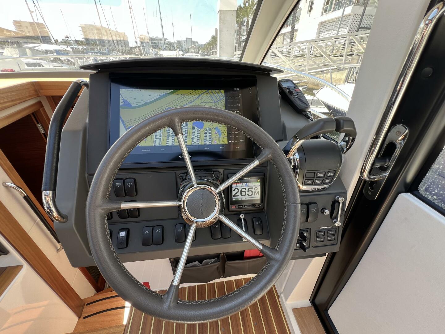 2018 Nimbus 365 Coupe - Image 49
