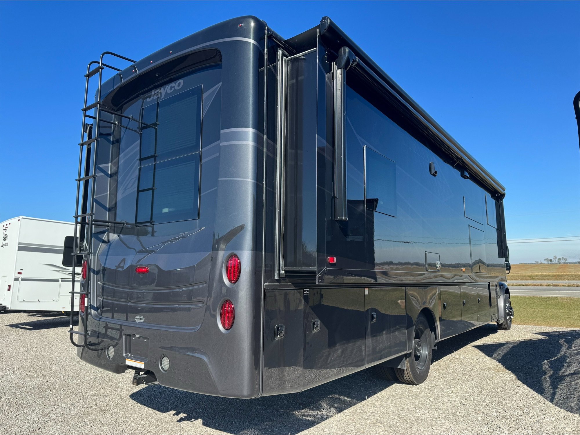 2026 JAYCO SENECA 37M - Image 3