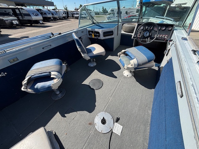1990 CRESTLINER PHANTOM 160 - Image 7