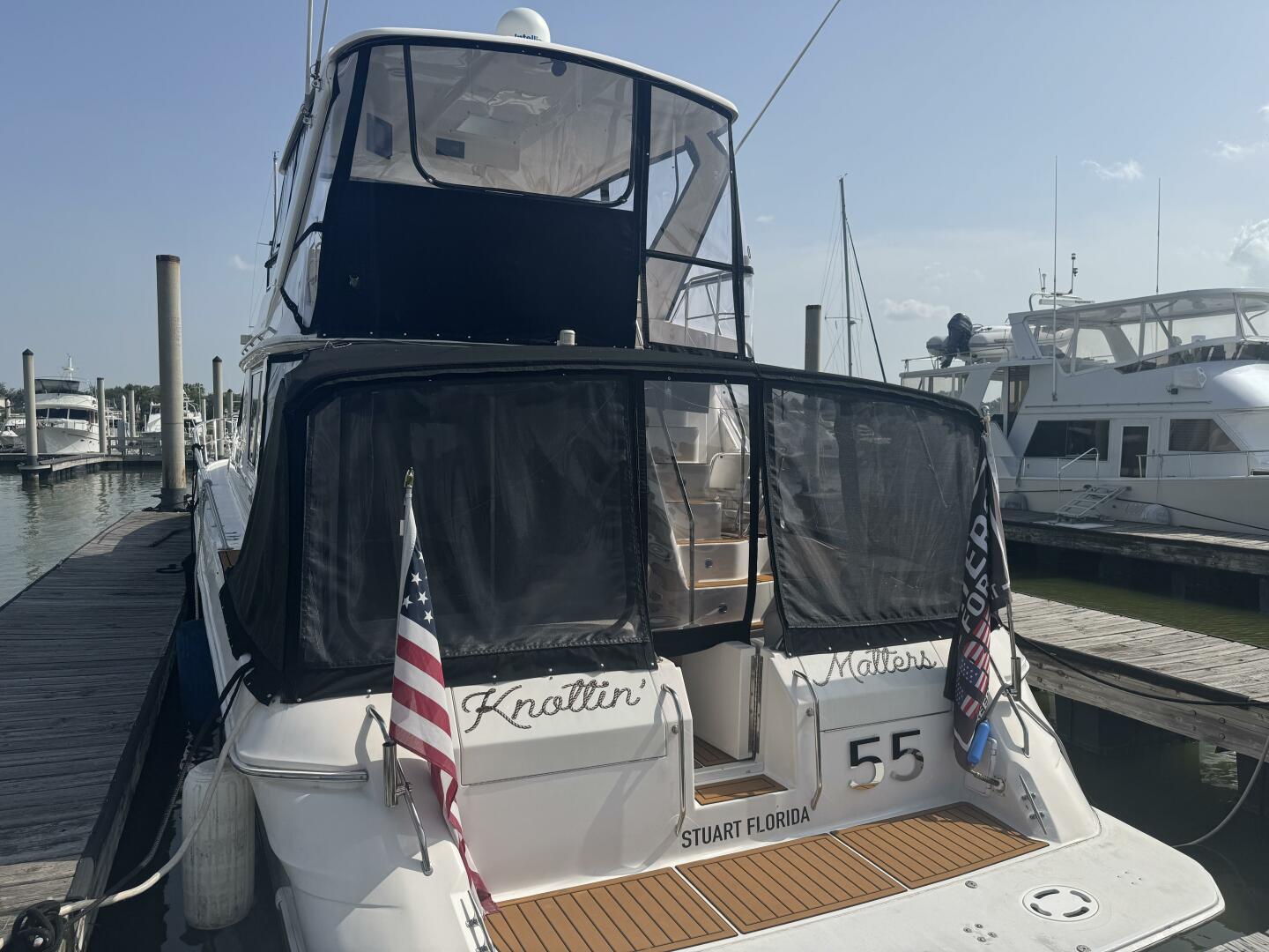 1998 Sea Ray 550 Sedan Bridge - Image 2