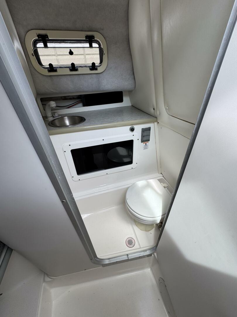 1999 Robalo 2640 - Image 26