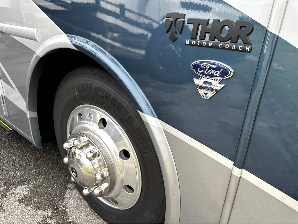 2027 THOR MOTOR COACH HURRICANE 36H - Image 26