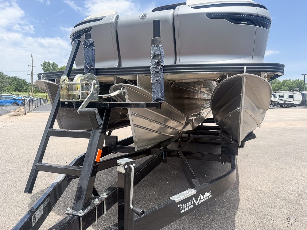 2023 MANITOU EXPLORE 26 2023 SWITCHBACK WITH TRIFOLD BENCH - Image 9