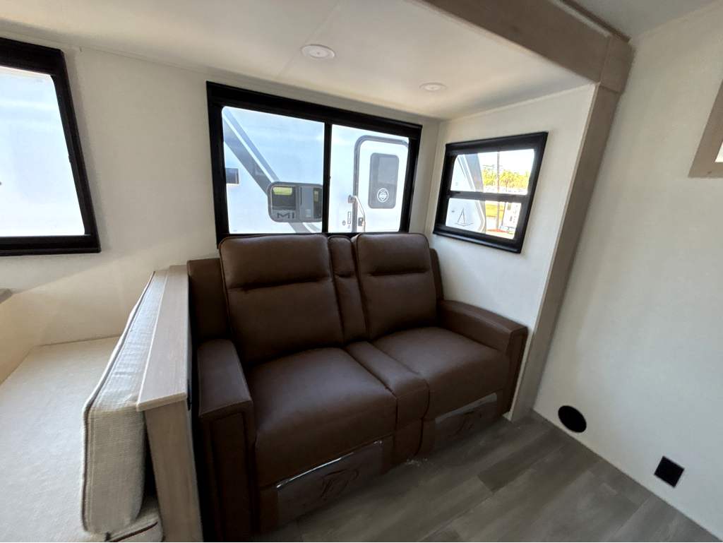 2026 GRAND DESIGN IMAGINE 2670MK - Image 18