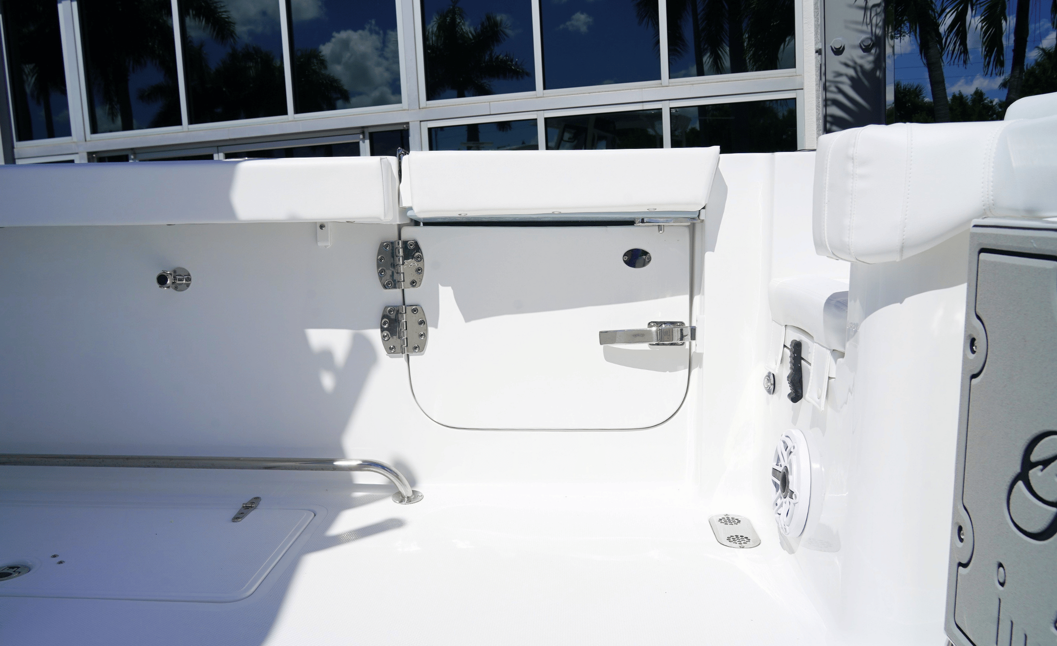 2027 SEA HUNT GAMEFISH 30FS - Image 55