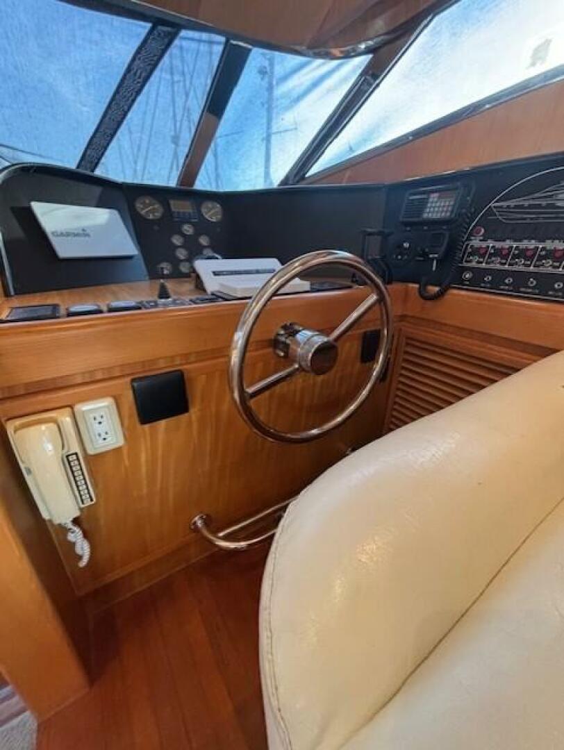 1994 Johnson High Tech 56' Euro - Image 20