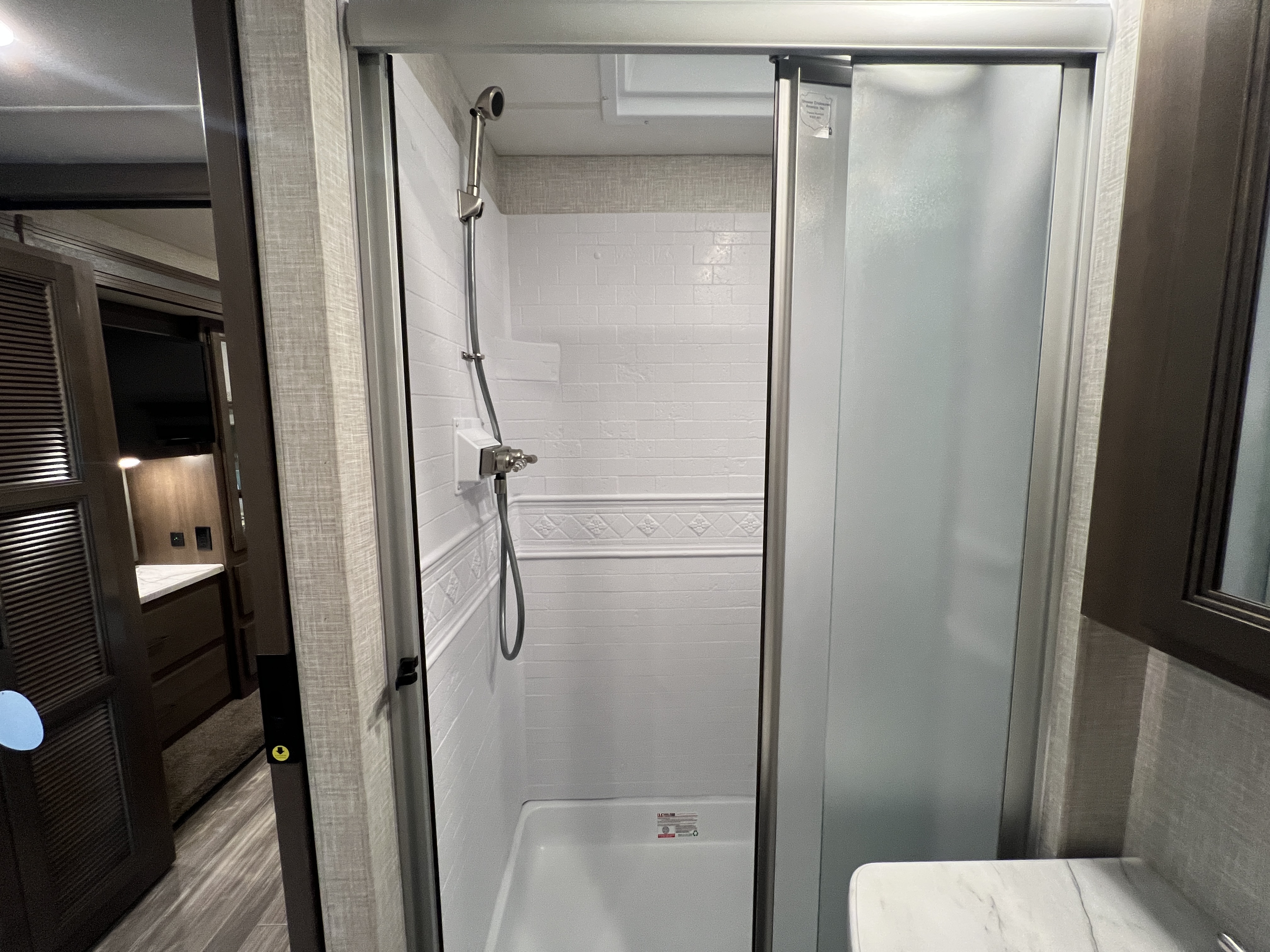 2022 Thor Motor Coach Hurricane 34R - Image 20