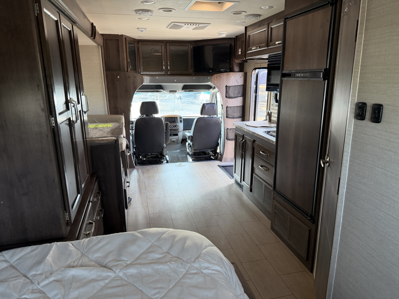 2018 Jayco Melbourne Prestige 24LP - Image 16