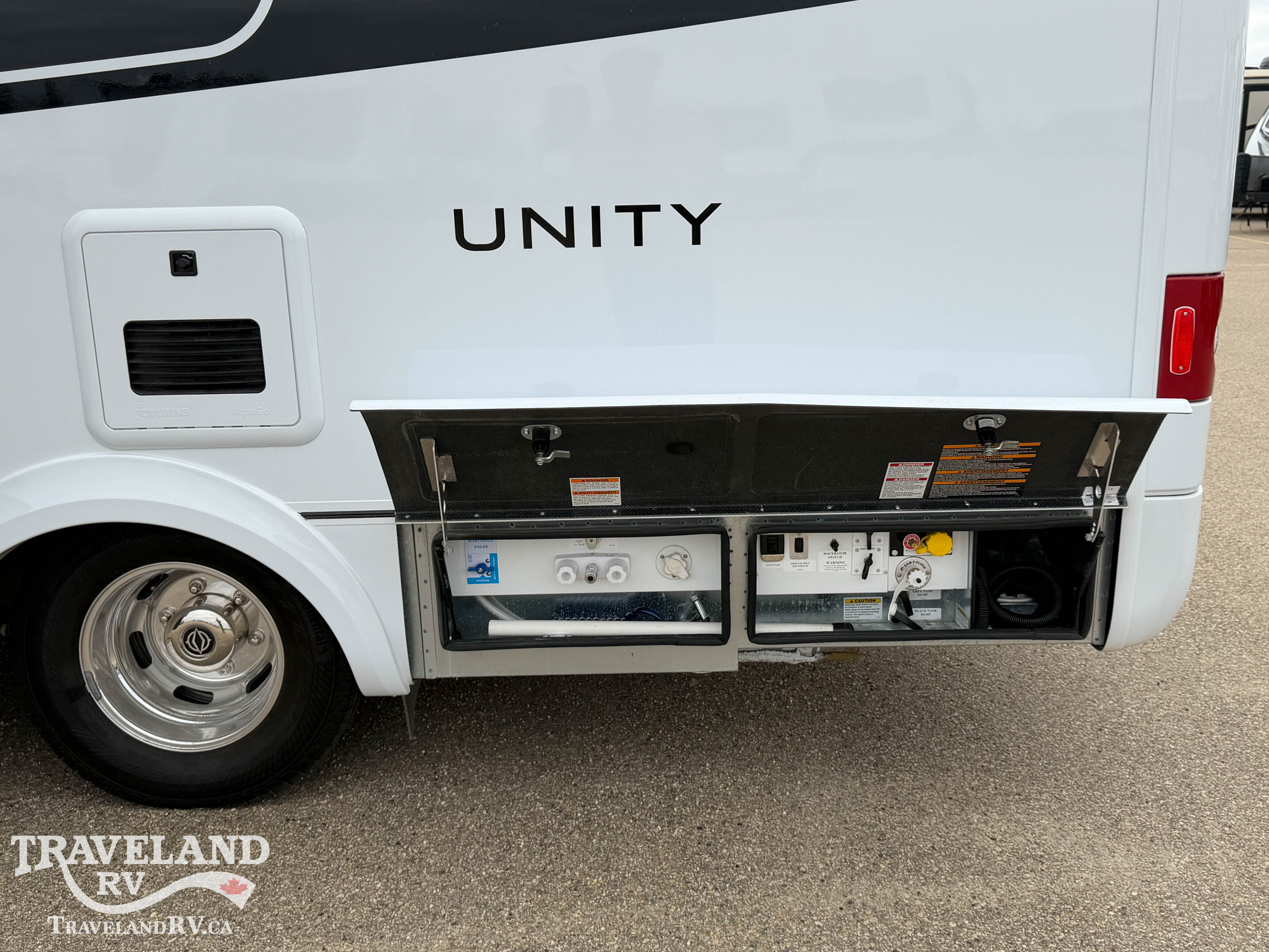 2022 Leisure Travel Unity U24MB - Image 7